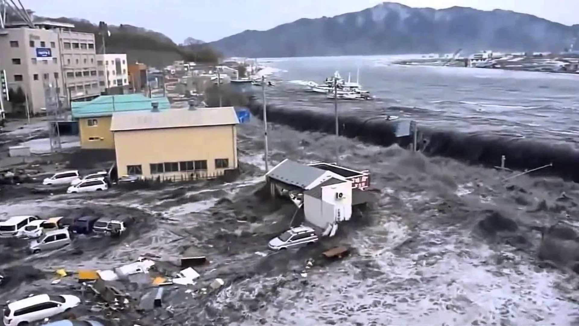 Imagen ilustrativa de Tsunamis / Remembranza de Japón