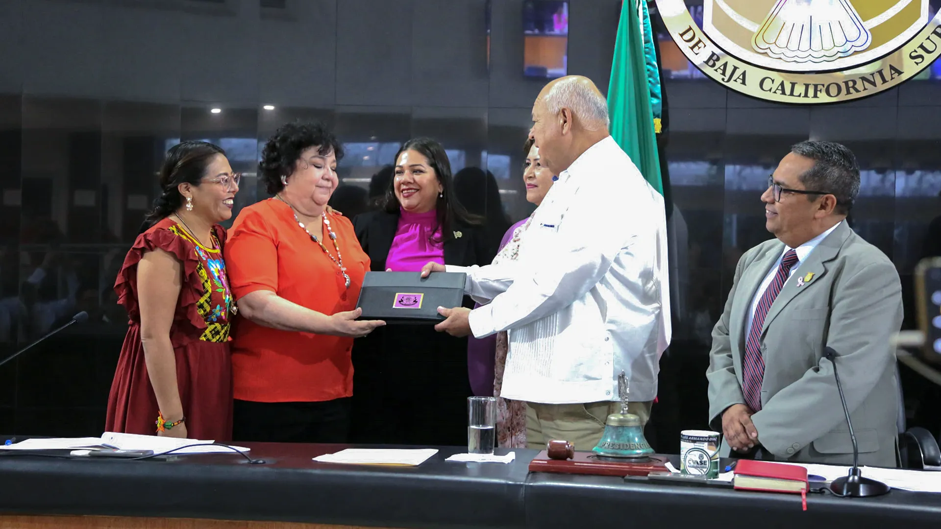 Oceanóloga sudcaliforniana recibe la medalla «María Dionisia Villarino» 2023