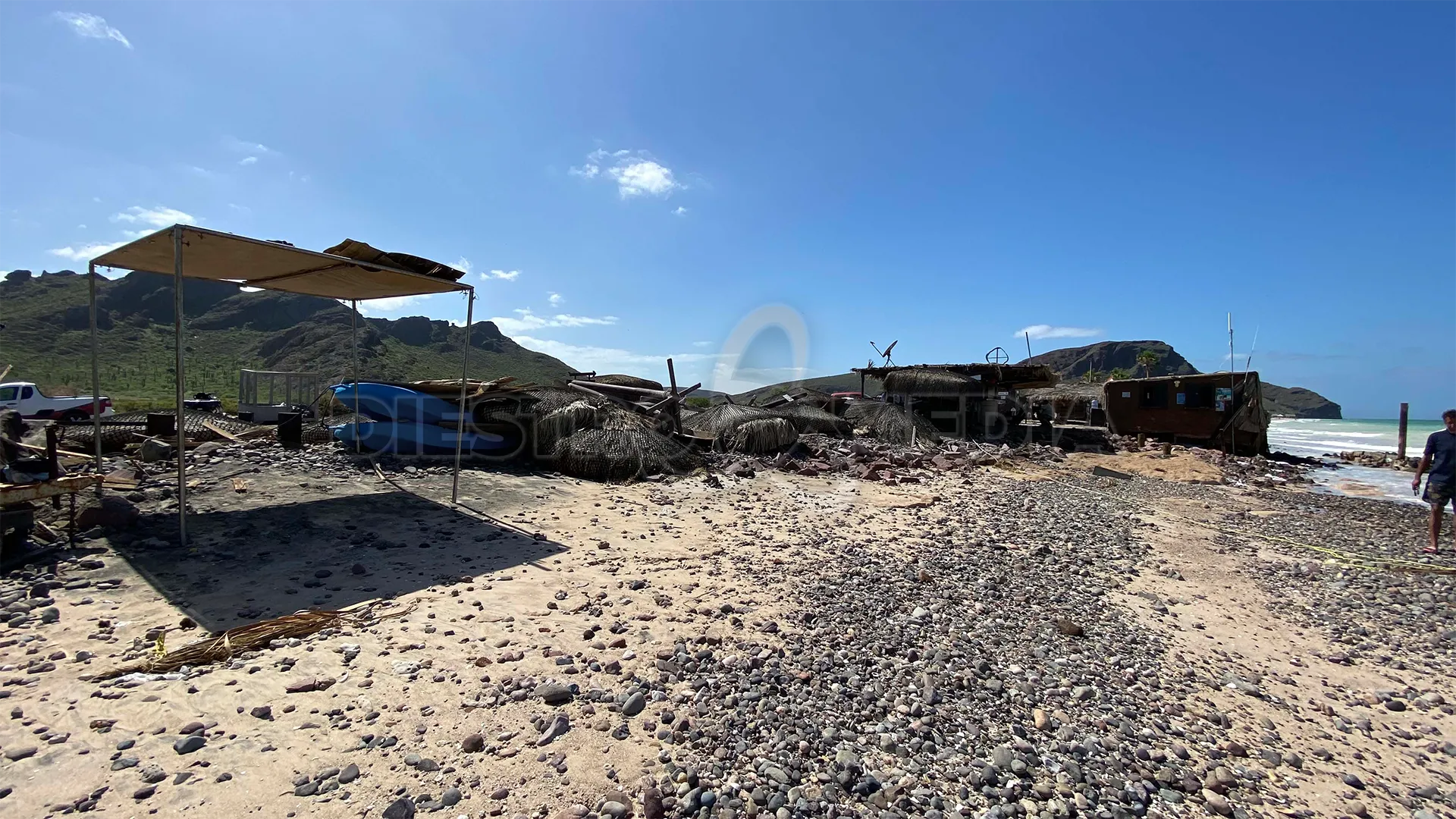 Playa Tecolote - último restaurante