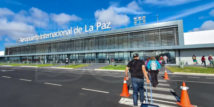 Grupo Aeroportuario del Pacífico (GAP) invertirá 1,099 millones de pesos en el aeropuerto de La Paz entre 2025 y 2029, la mayor inversión en la historia de la terminal / Foto: Pablo Diestro / TurismoBCS.news