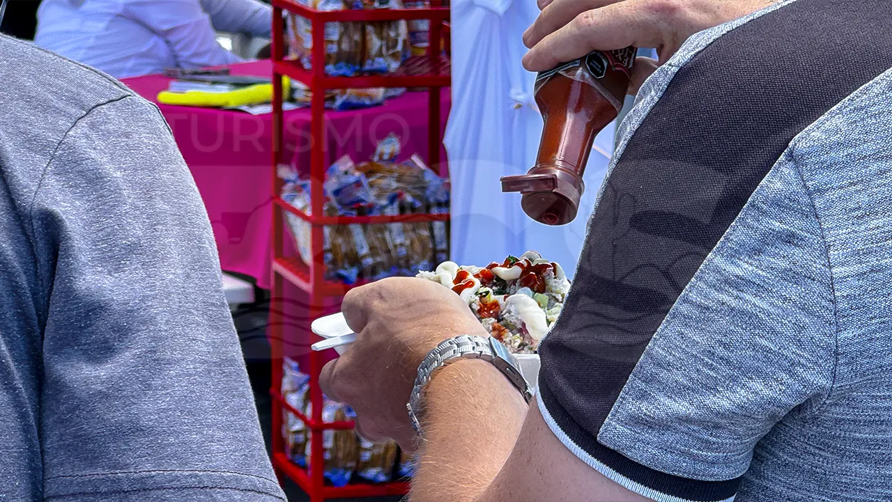 Este sábado se llevó a cabo la inauguración del primer festival de ceviche, en el marco del torneo de pesca Maja El Grande 2026, en el malecón de La Paz / Foto: Pablo Diestro / TurismoBCS.news