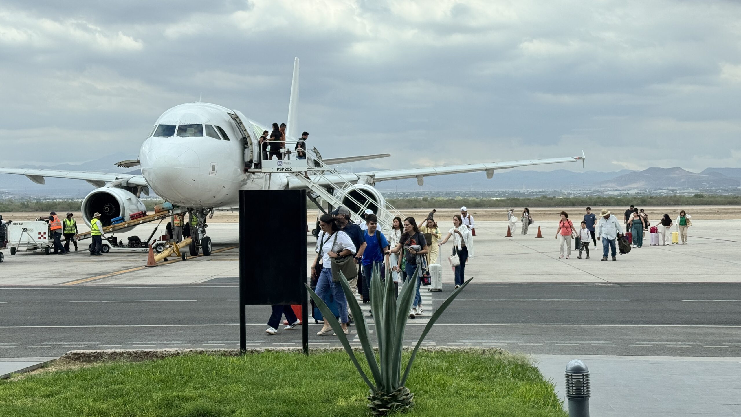 El aeropuerto de La Paz va en camino de superar el récord histórico de 1.3 millones de pasajeros registrado en 2025, con 841 mil acumulados en los primeros siete meses de 2026 / Foto: Pablo Diestro / TurismoBCS.news